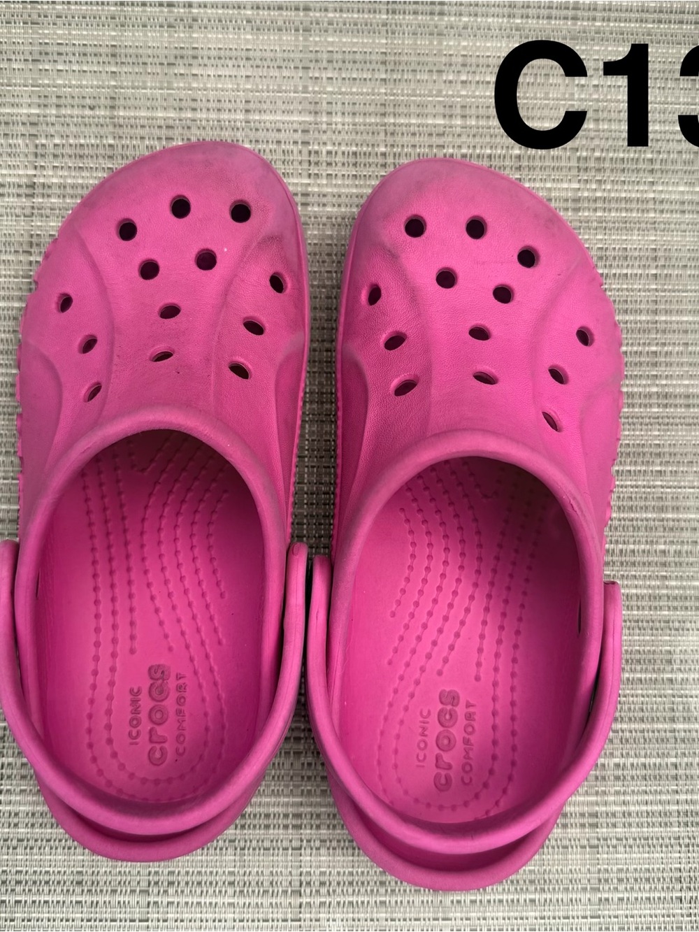 CROCS Kids Classic Clog in Bright Pink